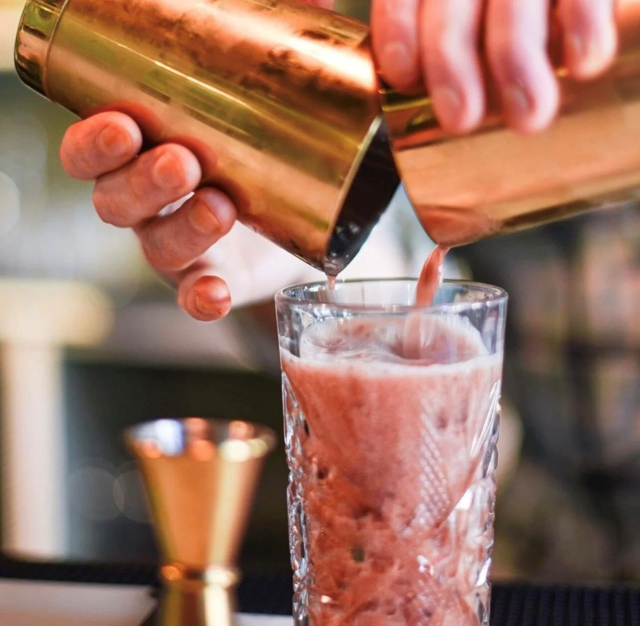 Feelin squirrely this week? 🐿 Stop in for happy hour from 4-6 to try the "Squirrel Roulette", our rotating cocktail special! 🍹